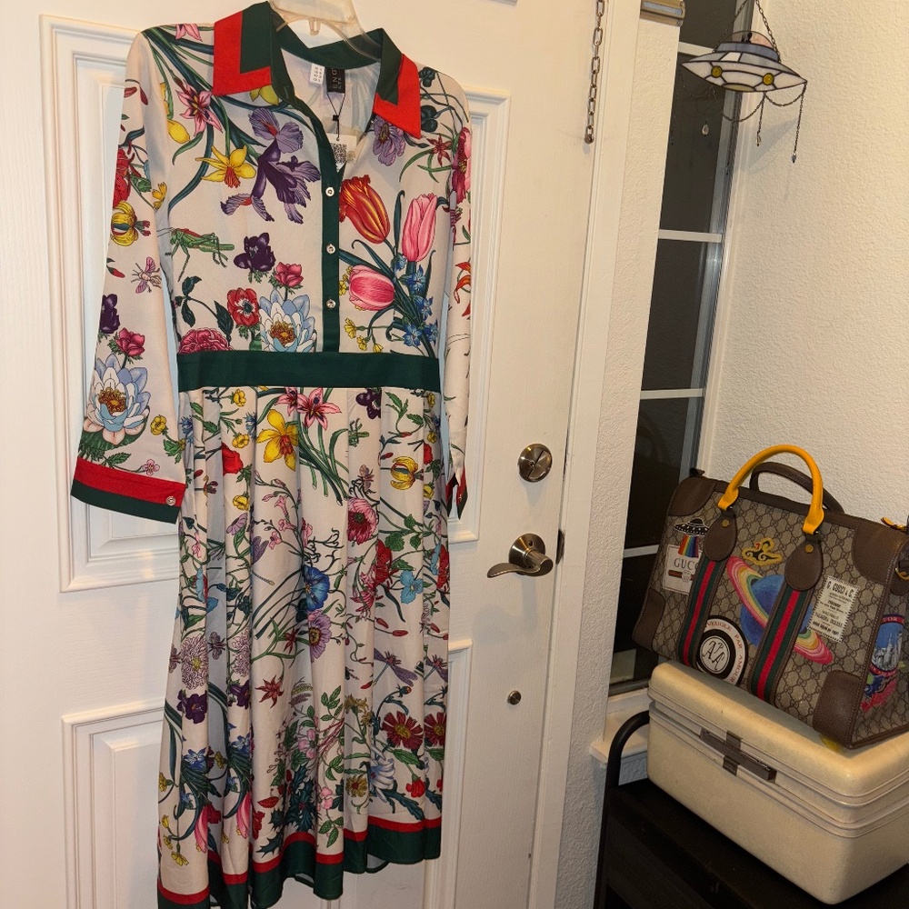 NWT Lai MENG Five Cats Pleated Classic Floral Fauna Satin Dress w/ Red/Green
